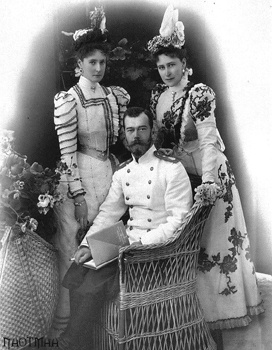 L'imperatrice Alexandra, Nicolas II et la grande-duchesse Élisabeth (1898)